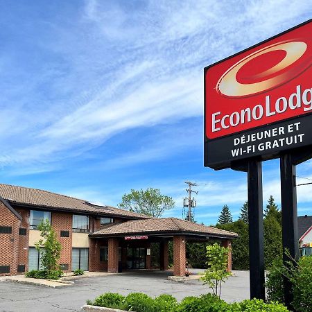 Econo Lodge Airport Quebec Exterior photo